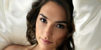 Gal Gadot dice que Justice League es menos oscura que BvS