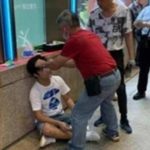 hombre-golpeado-asistentes-funcion-cinta_0_87_980_610