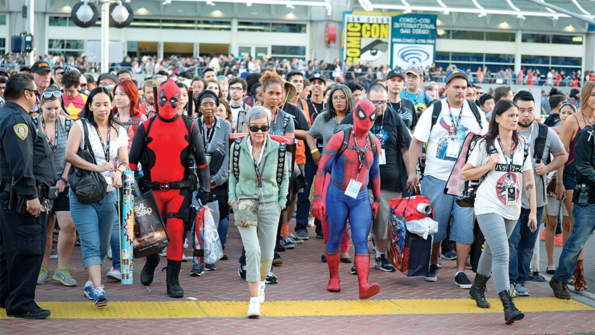 Comicon. Комикон Сан Диего. Comic-con в Сан-Диего. Комикон фестиваль Сан Диего. Комик кон Сан Диего 2022.