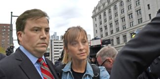 Allison Mack, de ‘Smallville’, se declara culpable en caso de secta de tráfico sexual